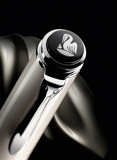 Classic 205 White-Silver